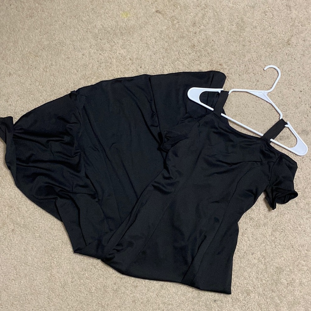 Off the shoulder spandex everting gown. Purchased from Amazon, never worn